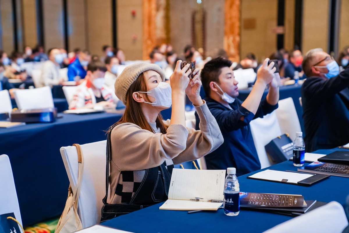 1613b1f464d920aee4b28f37184de60e